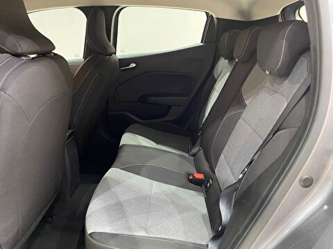 2024 Benzin Otomatik Renault Clio Gri Gürel Tasarım Aksesuar Otomotiv San. Tic. Ltd. Şti.