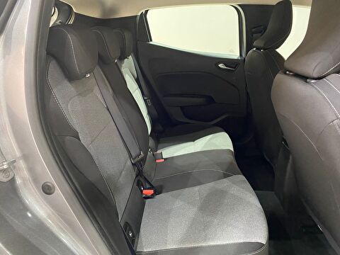 2024 Benzin Otomatik Renault Clio Gri Gürel Tasarım Aksesuar Otomotiv San. Tic. Ltd. Şti.