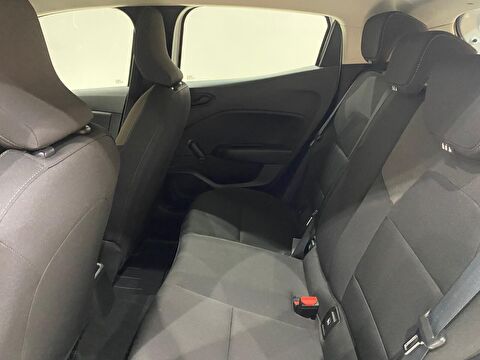 2022 Benzin Otomatik Renault Clio Beyaz Gürel Tasarım Aksesuar Otomotiv San. Tic. Ltd. Şti.