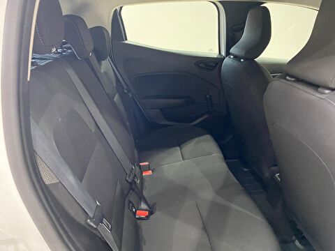 2022 Benzin Otomatik Renault Clio Beyaz Gürel Tasarım Aksesuar Otomotiv San. Tic. Ltd. Şti.
