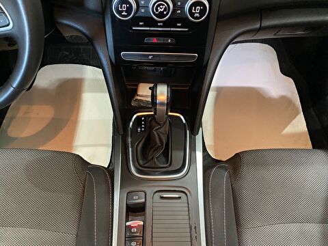 2023 Benzin Otomatik Renault Megane Beyaz Gürel Tasarım Aksesuar Otomotiv San. Tic. Ltd. Şti.