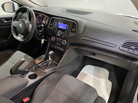 2022 Benzin Otomatik Renault Megane Beyaz Gürel Tasarım Aksesuar Otomotiv San. Tic. Ltd. Şti.