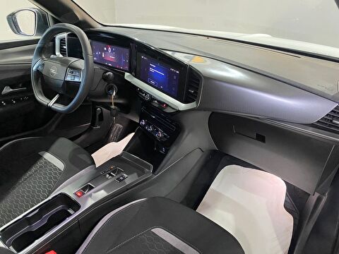 2025 Benzin Otomatik Opel Mokka Beyaz Gürel Tasarım Aksesuar Otomotiv San. Tic. Ltd. Şti.