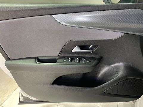 2025 Benzin Otomatik Opel Mokka Beyaz Gürel Tasarım Aksesuar Otomotiv San. Tic. Ltd. Şti.