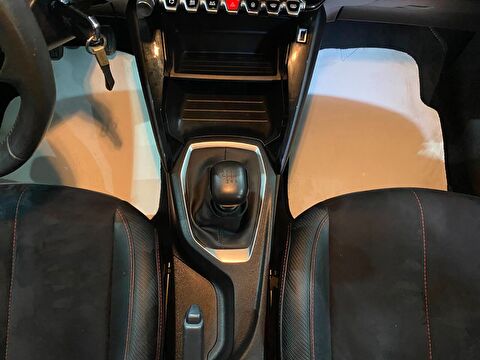 2021 Benzin Manuel Peugeot 2008 Kırmızı Gürel Tasarım Aksesuar Otomotiv San. Tic. Ltd. Şti.