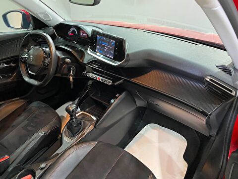 2021 Benzin Manuel Peugeot 2008 Kırmızı Gürel Tasarım Aksesuar Otomotiv San. Tic. Ltd. Şti.
