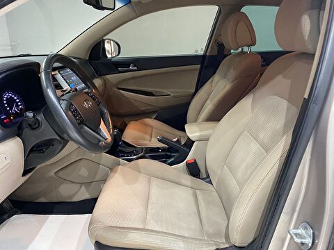 2016 Benzin Otomatik Hyundai Tucson Gri Gürel Tasarım Aksesuar Otomotiv San. Tic. Ltd. Şti.