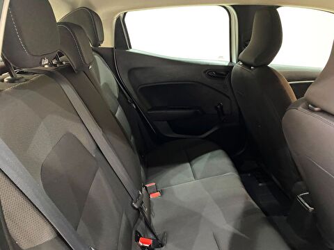 2022 Benzin Manuel Renault Clio Beyaz Gürel Tasarım Aksesuar Otomotiv San. Tic. Ltd. Şti.