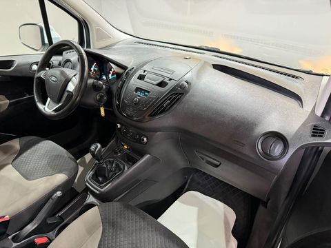 2021 Dizel Manuel Ford Tourneo Courier Beyaz Gürel Tasarım Aksesuar Otomotiv San. Tic. Ltd. Şti.