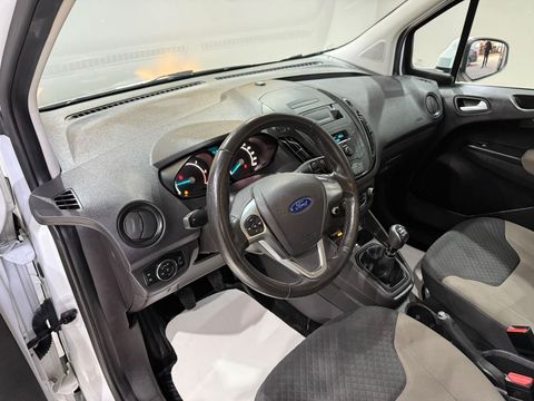 2021 Dizel Manuel Ford Tourneo Courier Beyaz Gürel Tasarım Aksesuar Otomotiv San. Tic. Ltd. Şti.