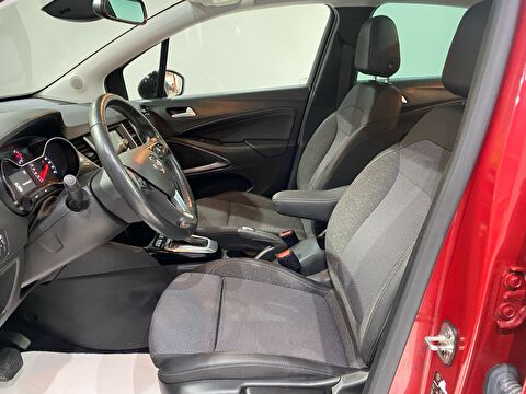 2022 Benzin Otomatik Opel Crossland Kırmızı Gürel Tasarım Aksesuar Otomotiv San. Tic. Ltd. Şti.