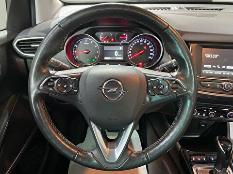 2022 Benzin Otomatik Opel Crossland Kırmızı Gürel Tasarım Aksesuar Otomotiv San. Tic. Ltd. Şti.