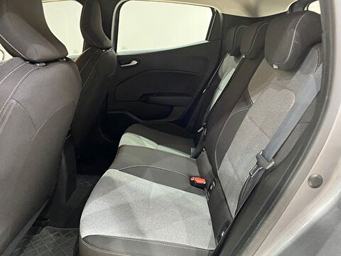 2024 Benzin Otomatik Renault Clio Gri Gürel Tasarım Aksesuar Otomotiv San. Tic. Ltd. Şti.