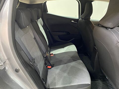2024 Benzin Otomatik Renault Clio Gri Gürel Tasarım Aksesuar Otomotiv San. Tic. Ltd. Şti.