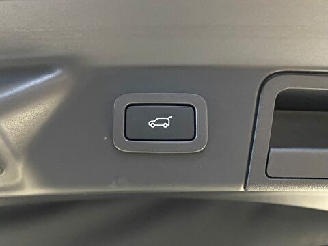 2019 Dizel Otomatik Land Rover Range Rover Velar Beyaz Gürel Tasarım Aksesuar Otomotiv San. Tic. Ltd. Şti.