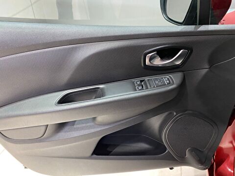 2019 Benzin Manuel Renault Clio Kırmızı Gürel Tasarım Aksesuar Otomotiv San. Tic. Ltd. Şti.