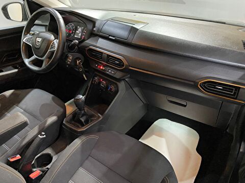 2022 Benzin Manuel Dacia Sandero Gri Gürel Tasarım Aksesuar Otomotiv San. Tic. Ltd. Şti.