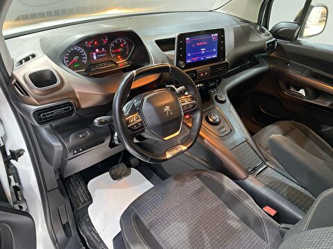 2022 Dizel Otomatik Peugeot Rifter Beyaz Gürel Tasarım Aksesuar Otomotiv San. Tic. Ltd. Şti.