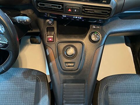2022 Dizel Otomatik Peugeot Rifter Beyaz Gürel Tasarım Aksesuar Otomotiv San. Tic. Ltd. Şti.