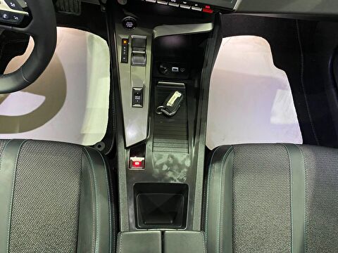 2025 Benzin Otomatik Peugeot 408 Beyaz Gürel Tasarım Aksesuar Otomotiv San. Tic. Ltd. Şti.
