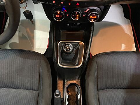 2018 Benzin Manuel Fiat Egea Siyah Gürel Tasarım Aksesuar Otomotiv San. Tic. Ltd. Şti.