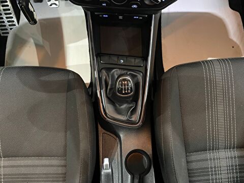 TaksitliOto.Net | 2.El Hyundai Bayon SUV 1.4 MPI Jump | Manuel & Benzin | Beyaz | İzmir.2el 2022 Benzin Manuel Hyundai Bayon Beyaz Gürel Tasarım Aksesuar Otomotiv San. Tic. Ltd. Şti.