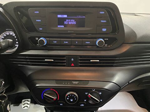 TaksitliOto.Net | 2.El Hyundai Bayon SUV 1.4 MPI Jump | Manuel & Benzin | Beyaz | İzmir.2el 2022 Benzin Manuel Hyundai Bayon Beyaz Gürel Tasarım Aksesuar Otomotiv San. Tic. Ltd. Şti.