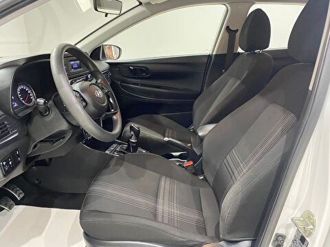 TaksitliOto.Net | 2.El Hyundai Bayon SUV 1.4 MPI Jump | Manuel & Benzin | Beyaz | İzmir.2el 2022 Benzin Manuel Hyundai Bayon Beyaz Gürel Tasarım Aksesuar Otomotiv San. Tic. Ltd. Şti.