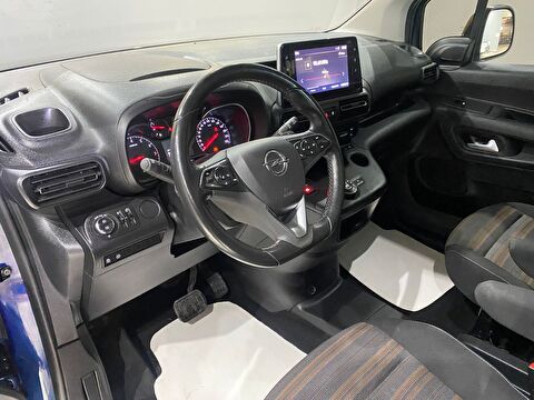 2022 Dizel Otomatik Opel Combo Lacivert Gürel Tasarım Aksesuar Otomotiv San. Tic. Ltd. Şti.