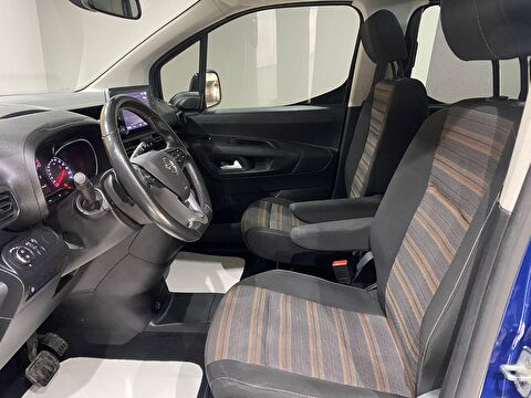 2022 Dizel Otomatik Opel Combo Lacivert Gürel Tasarım Aksesuar Otomotiv San. Tic. Ltd. Şti.