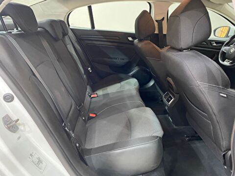 2023 Benzin Otomatik Renault Megane Beyaz Gürel Tasarım Aksesuar Otomotiv San. Tic. Ltd. Şti.