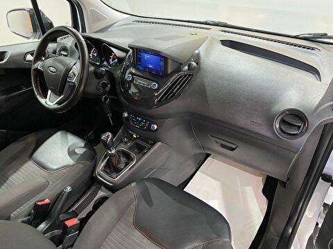 2022 Dizel Manuel Ford Tourneo Courier Beyaz Gürel Tasarım Aksesuar Otomotiv San. Tic. Ltd. Şti.