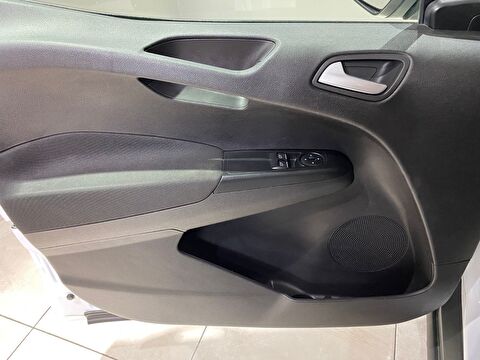 2022 Dizel Manuel Ford Tourneo Courier Beyaz Gürel Tasarım Aksesuar Otomotiv San. Tic. Ltd. Şti.