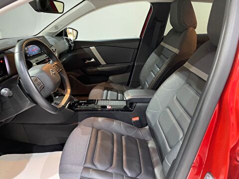 2024 Benzin Otomatik Citroen C4 X Kırmızı Gürel Tasarım Aksesuar Otomotiv San. Tic. Ltd. Şti.