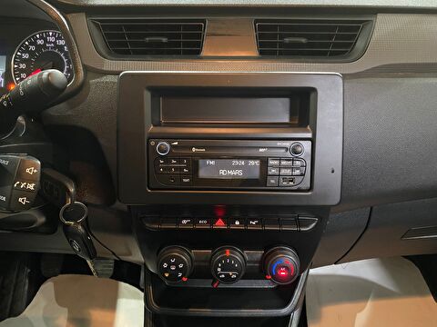 2024 Dizel Manuel Renault Express Gri Gürel Tasarım Aksesuar Otomotiv San. Tic. Ltd. Şti.