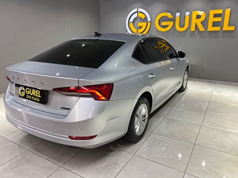 2022 MHEV Otomatik Skoda Octavia Gri Gürel Tasarım Aksesuar Otomotiv San. Tic. Ltd. Şti.