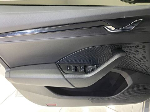 2022 MHEV Otomatik Skoda Octavia Gri Gürel Tasarım Aksesuar Otomotiv San. Tic. Ltd. Şti.