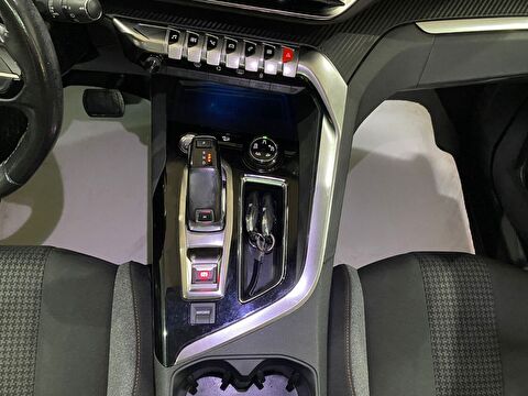 2020 Benzin Otomatik Peugeot 3008 Turuncu Gürel Tasarım Aksesuar Otomotiv San. Tic. Ltd. Şti.