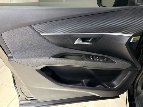 2022 Dizel Otomatik Peugeot 3008 Siyah Gürel Tasarım Aksesuar Otomotiv San. Tic. Ltd. Şti.