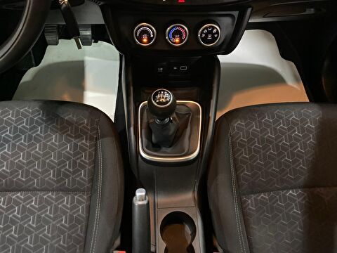 2021 Benzin Manuel Fiat Egea Beyaz Gürel Tasarım Aksesuar Otomotiv San. Tic. Ltd. Şti.