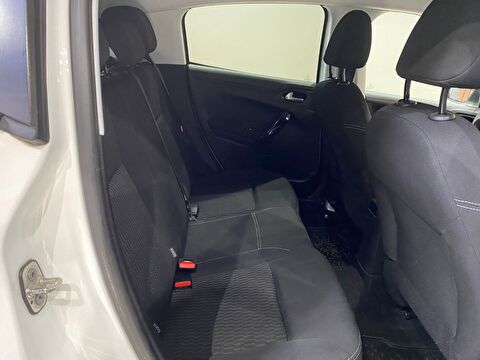 2017 Benzin Otomatik Peugeot 208 Beyaz Gürel Tasarım Aksesuar Otomotiv San. Tic. Ltd. Şti.