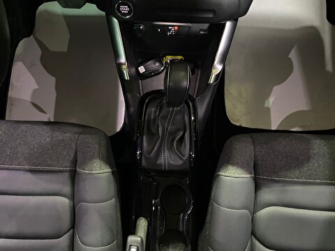 TaksitliOto.Net | 2.El Citroen C3 AirCross SUV 1.2 PureTech S&S Shine Çift Renk EAT6 | Otomatik & Benzin | Kırmızı | İzmir.2el 2023 Benzin Otomatik Citroen C3 AirCross Kırmızı Gürel Tasarım Aksesuar Otomotiv San. Tic. Ltd. Şti.