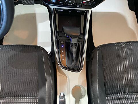 2022 Benzin Otomatik Hyundai i20 Kırmızı Gürel Tasarım Aksesuar Otomotiv San. Tic. Ltd. Şti.