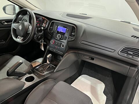 2022 Benzin Otomatik Renault Megane Beyaz Gürel Tasarım Aksesuar Otomotiv San. Tic. Ltd. Şti.