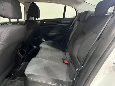 2022 Benzin Otomatik Renault Megane Beyaz Gürel Tasarım Aksesuar Otomotiv San. Tic. Ltd. Şti.