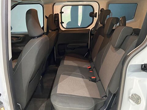 2024 Dizel Manuel Ford Tourneo Courier Beyaz Gürel Tasarım Aksesuar Otomotiv San. Tic. Ltd. Şti.