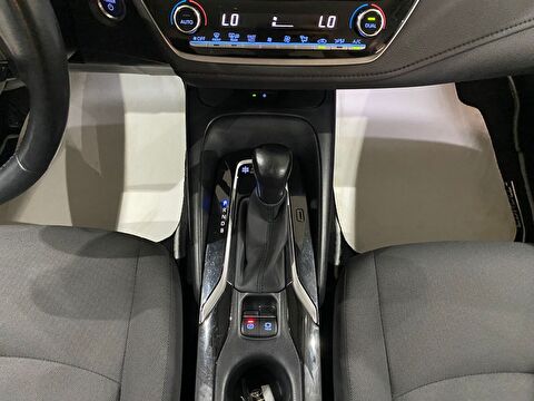 2022 Hybrid Otomatik Toyota Corolla Beyaz Gürel Tasarım Aksesuar Otomotiv San. Tic. Ltd. Şti.