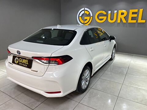 2022 Hybrid Otomatik Toyota Corolla Beyaz Gürel Tasarım Aksesuar Otomotiv San. Tic. Ltd. Şti.