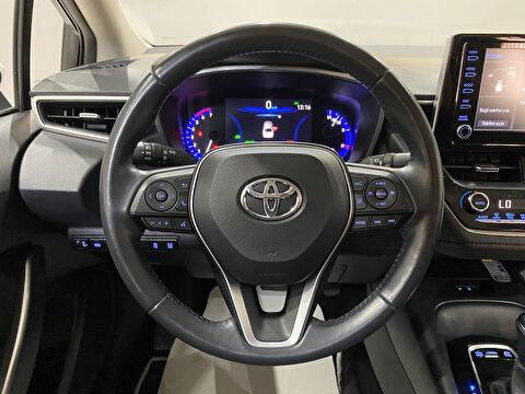 2022 Hybrid Otomatik Toyota Corolla Beyaz Gürel Tasarım Aksesuar Otomotiv San. Tic. Ltd. Şti.