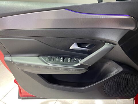 2025 Benzin Otomatik Peugeot 408 Kırmızı Gürel Tasarım Aksesuar Otomotiv San. Tic. Ltd. Şti.